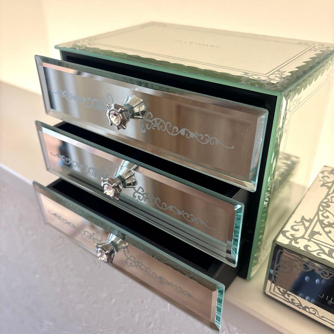 【美品・非売品】ジルスチュアート　ガラスコスメ収納　引き出し・フタ付きケース