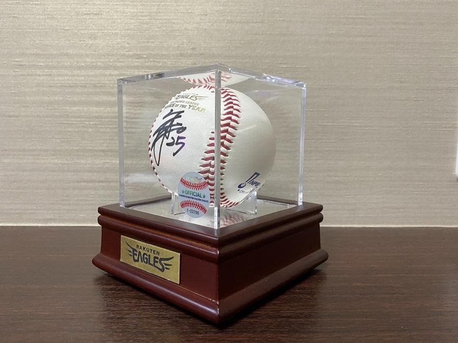 楽天　イーグルス　田中和基選手　2018年新人王記念直筆サインボール