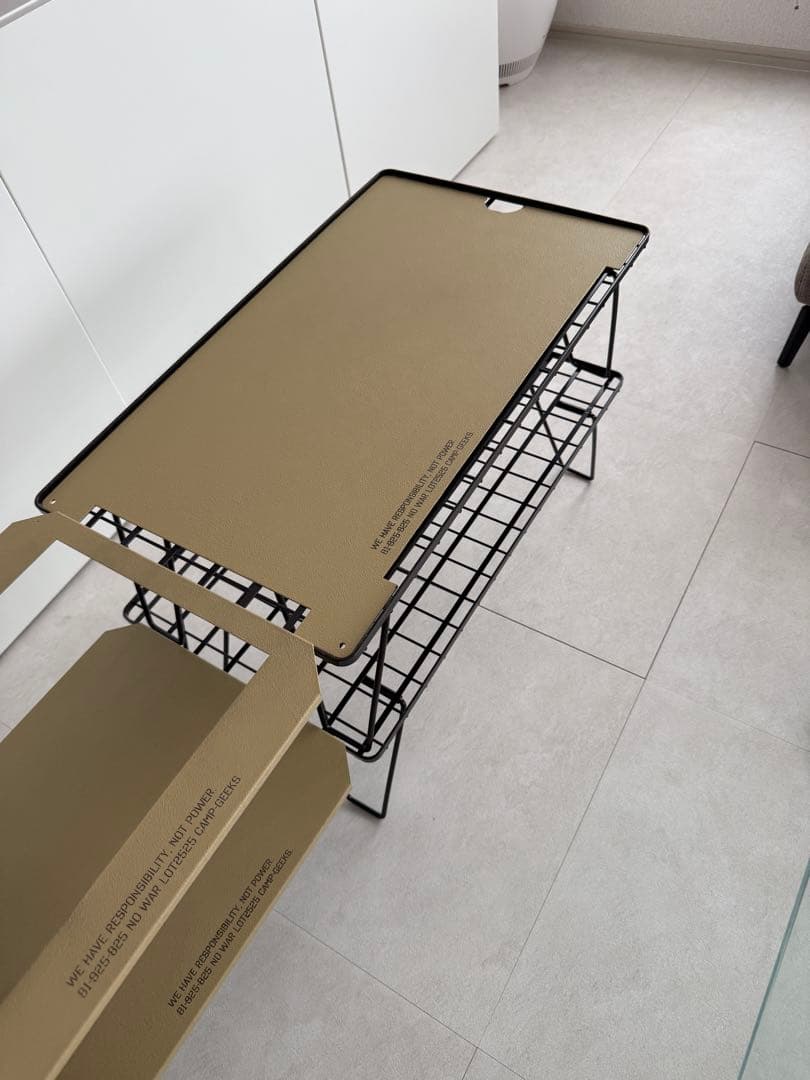 「CAMP GEEKS」によるフィールドラック用の天板（テーブルトップ）