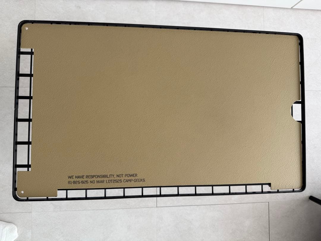 「CAMP GEEKS」によるフィールドラック用の天板（テーブルトップ）