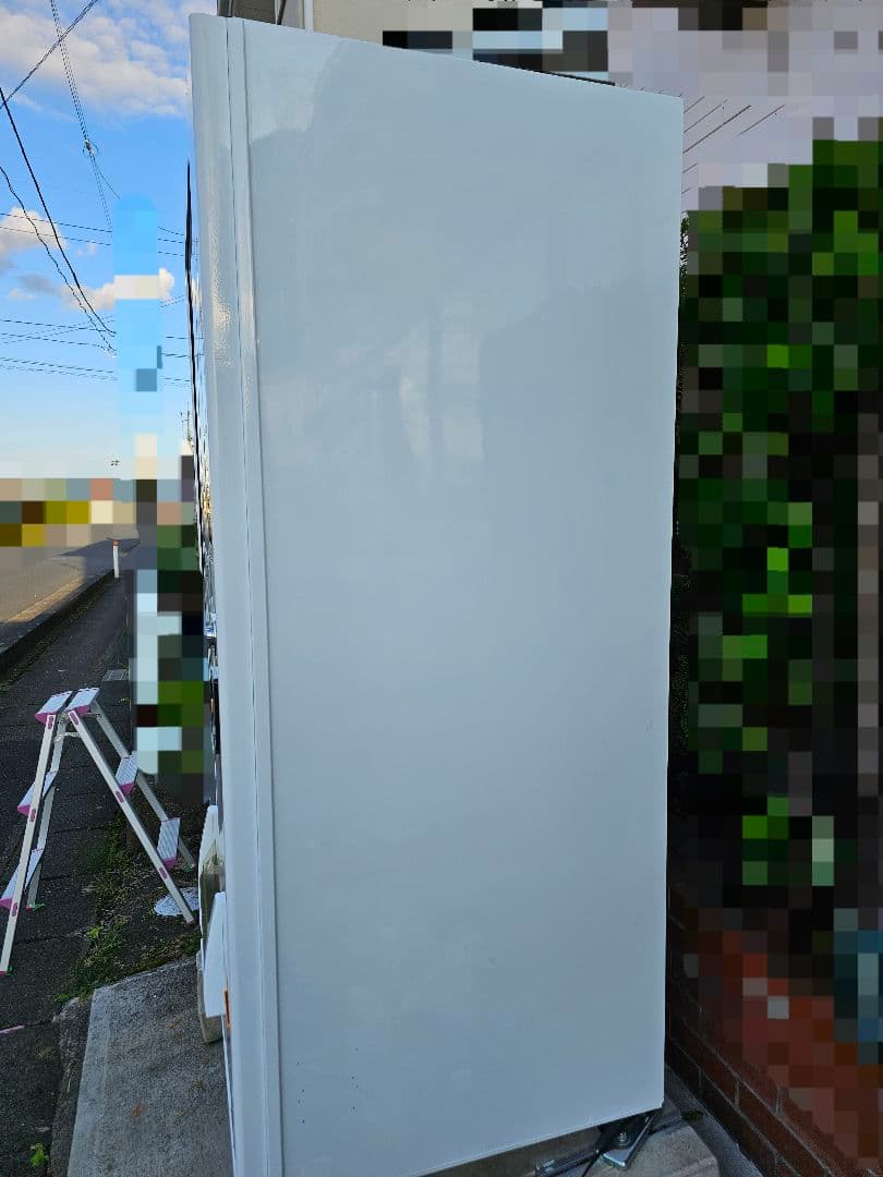 サンデン冷凍自動販売機「ど冷えもん」2023年製　新1,000円札対応　引取限定