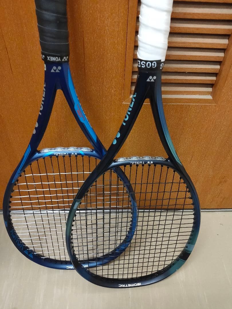 YONEX テニスラケット イーゾーン2本セットグリップ2 ケース2種類付