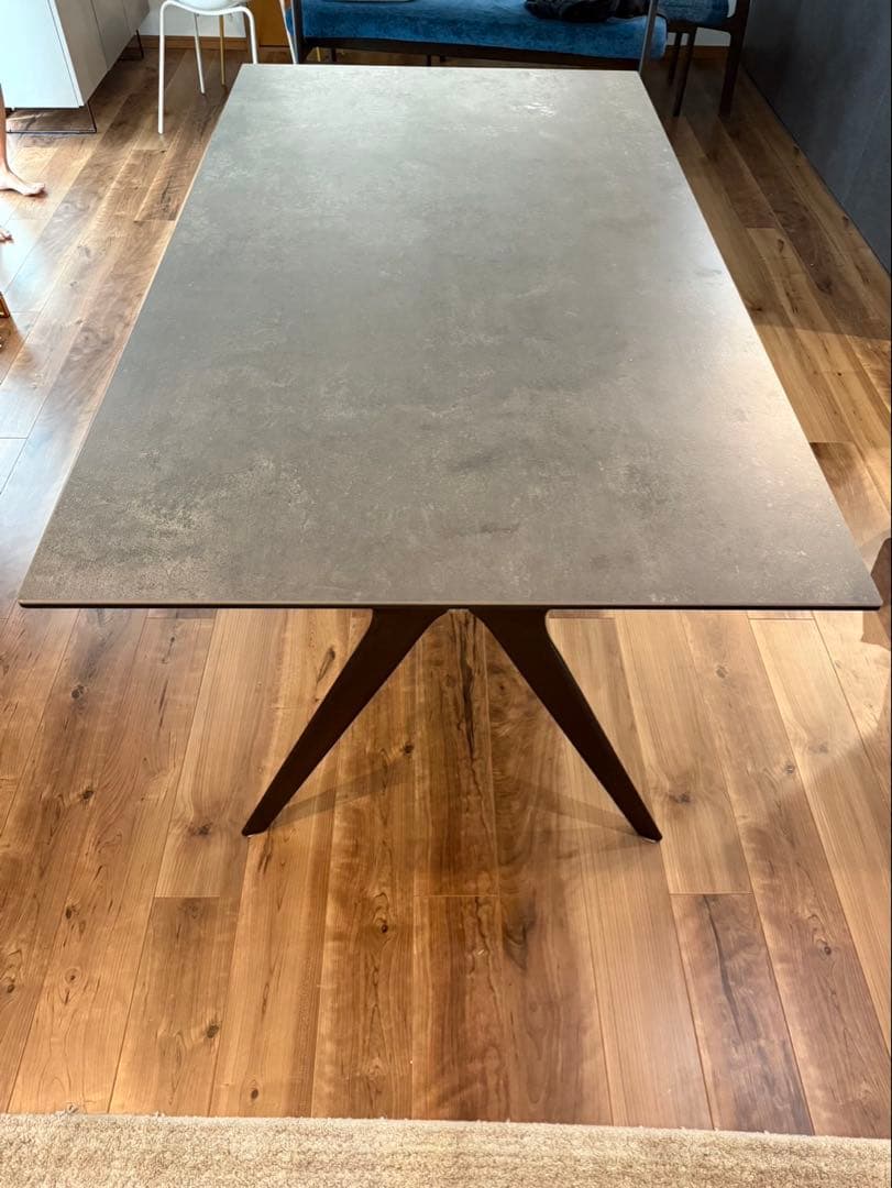 カリガリス　Calligaris ダイニングテーブル