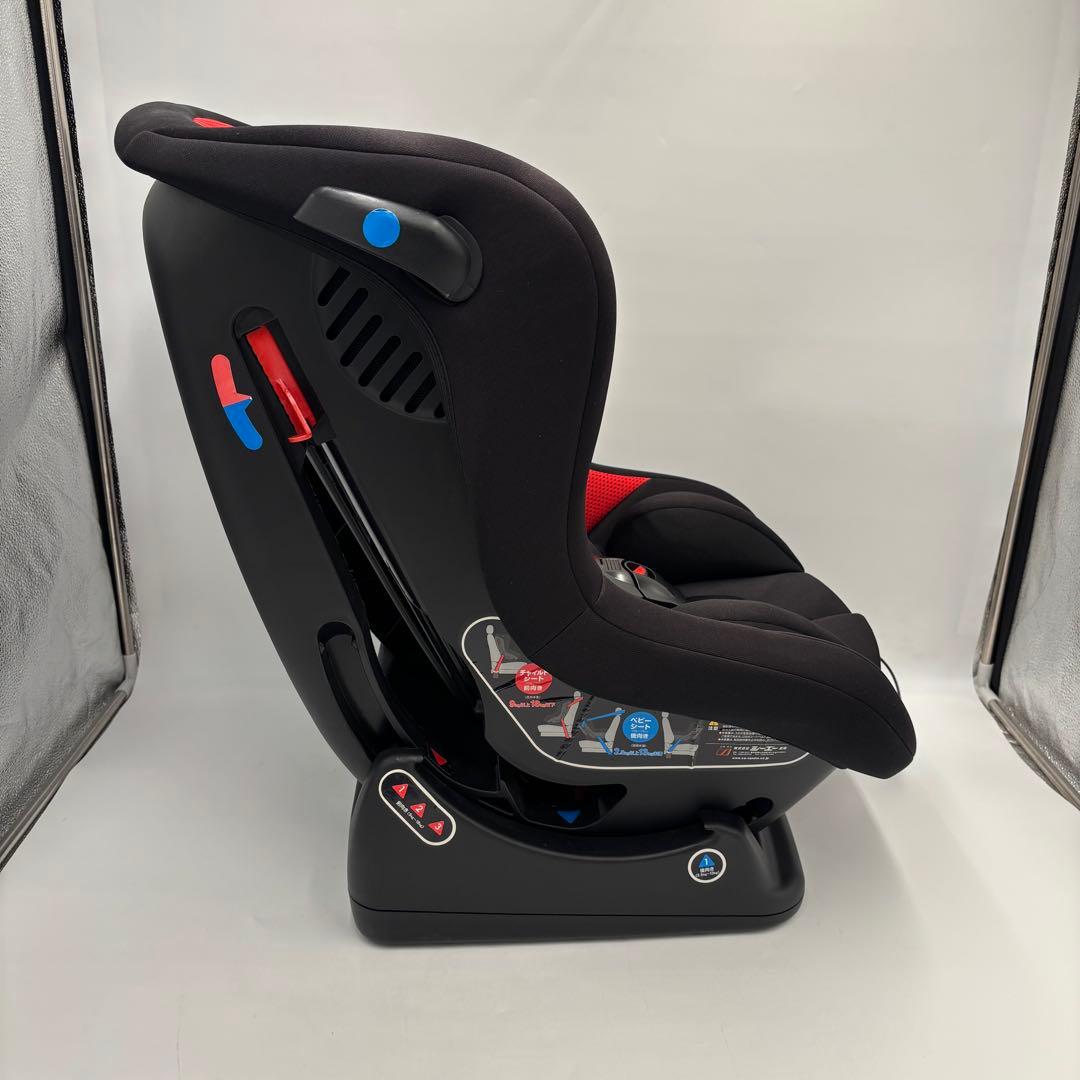 極美品　西松屋 チャイルドシート マムズキャリー・レジェ コンパクト 軽量設計