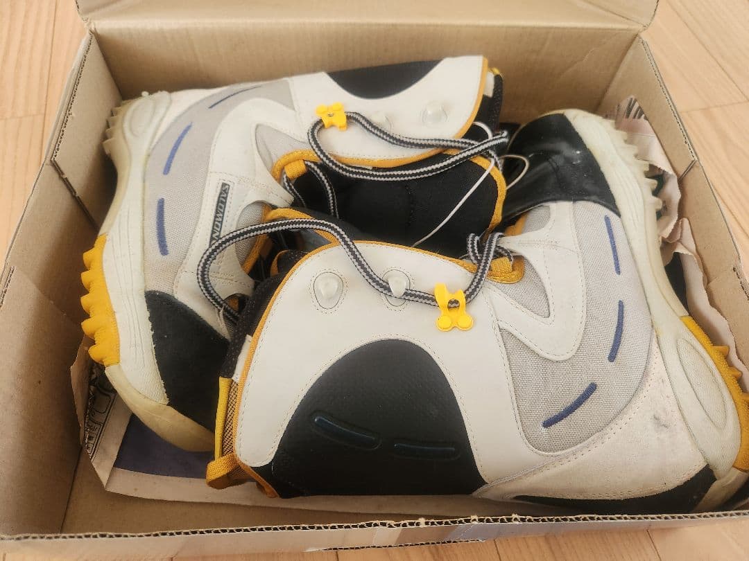 SALOMONシナプス23.5 スノボブーツ