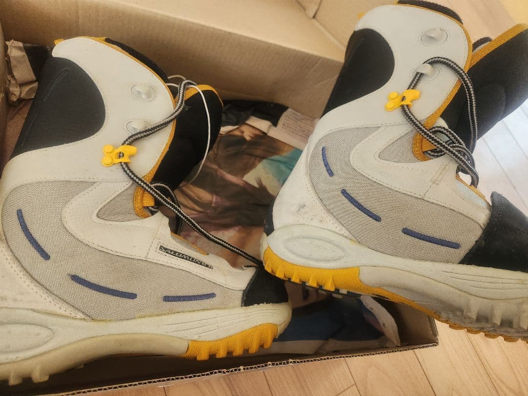 SALOMONシナプス23.5 スノボブーツ