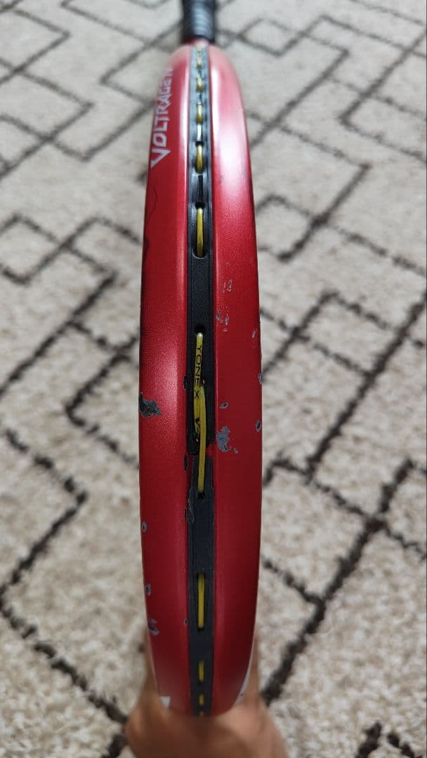 YONEX ヨネックス VOLTRAGE ボルトレイジ 7V クレナイ