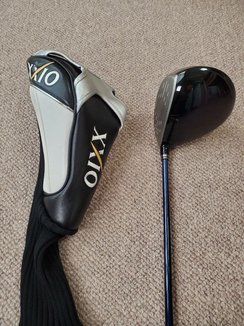 新春価格　XXIO8 ドライバー 10.5° R ヘッドカバー付き