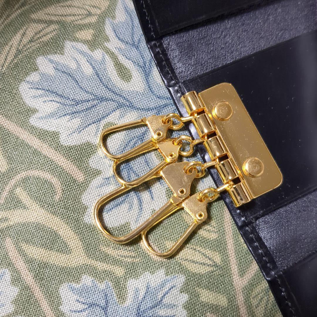 未使用 GIVENCHY ジバンシィ ロゴフラップ キーケース キーケース