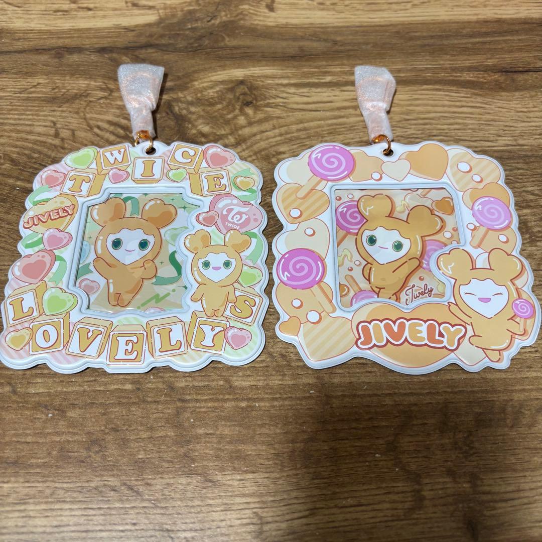 TWICE LOVELYS カードホルダー ジヒョ ジブリー - メルカリ