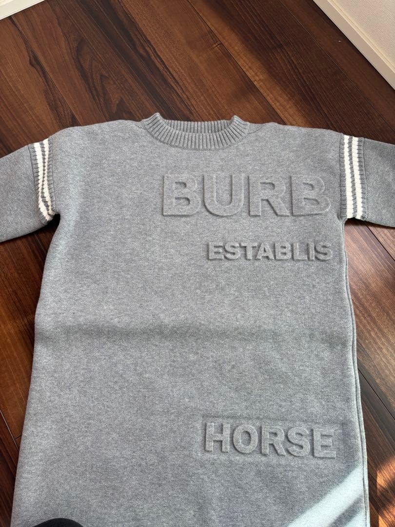 Burberry/グレーのロゴ入り長袖ニットワンピース/8y128
