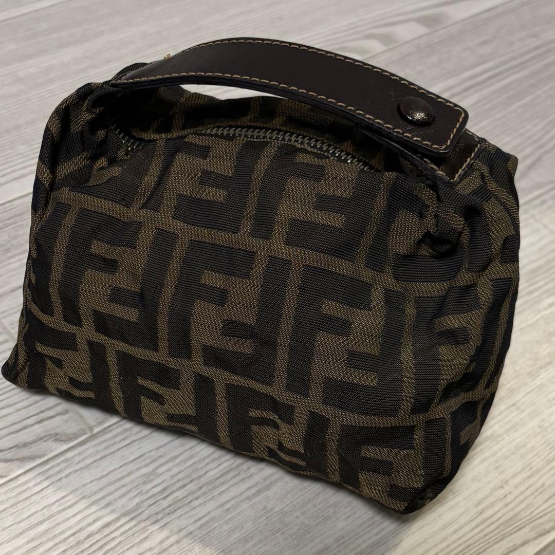 極美品　FENDI フェンディ　バニティバッグ　ポーチ　ズッカ　ヴィンテージ
