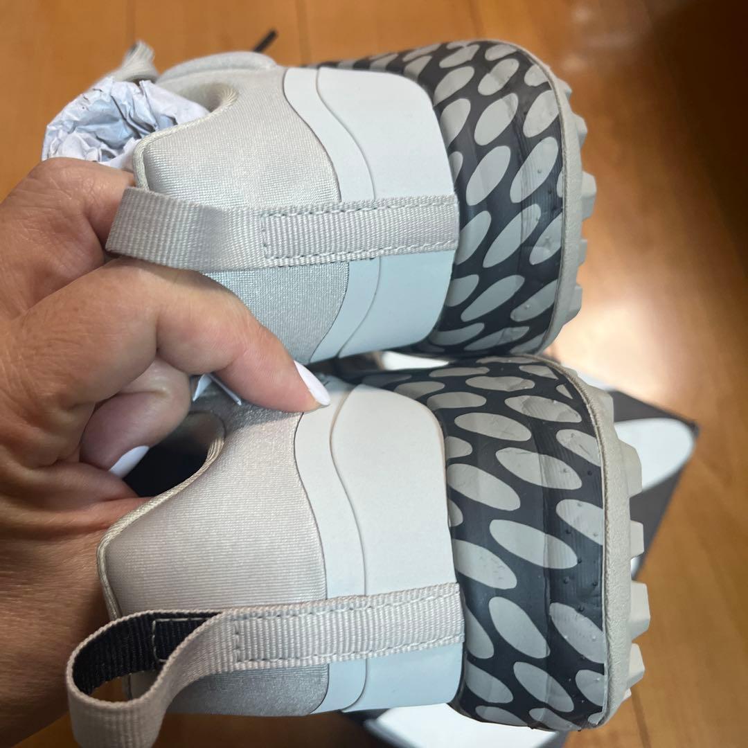 ひとみ 新品adidas marimekko ゴルフシューズ