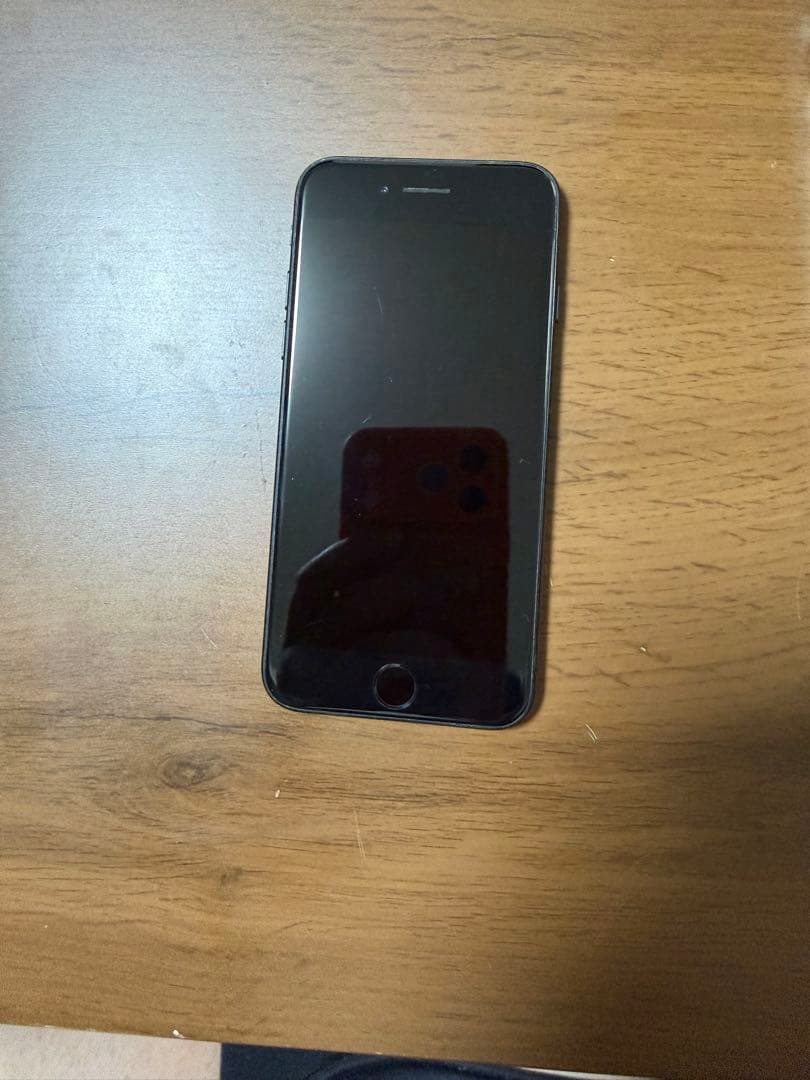 iPhone SE第2世代　ブラック　64GB