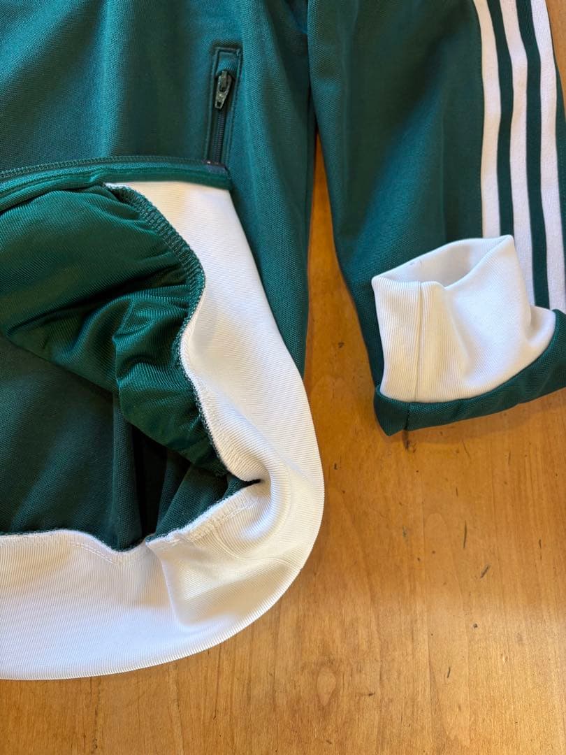 adidas アディカラークラシックトラックトップ