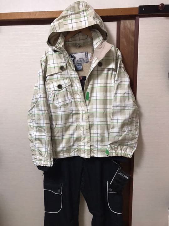 【新品・未使用】レディースウェア上下 セッションズ/セットアップ