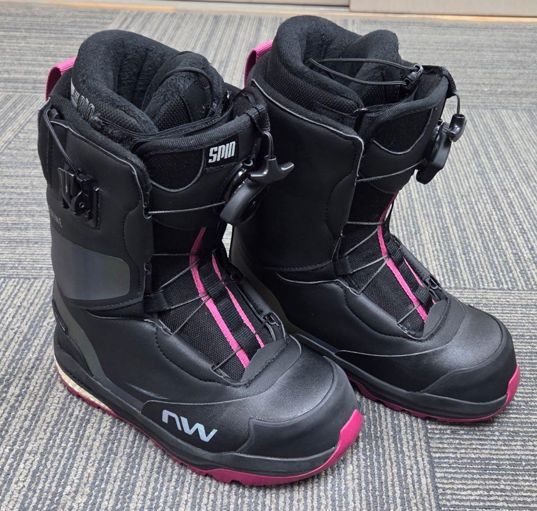 【23cm】NORTH WAVE DEVINE HYBRID スノーボードブーツ