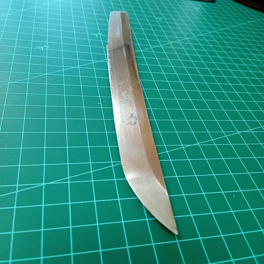 【ナイフ加工用玉鋼/合法サイズ】無銘脇差/錆身日本刀切先部分残欠／刃文直刃