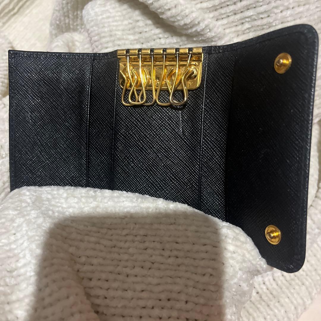 PRADA ブラック レザー キーケース リボン
