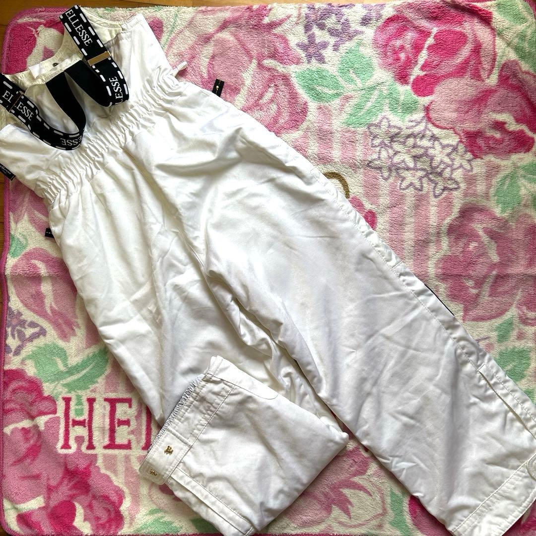 MサイズELLESSE ホワイトオーバーオールスキーウェア