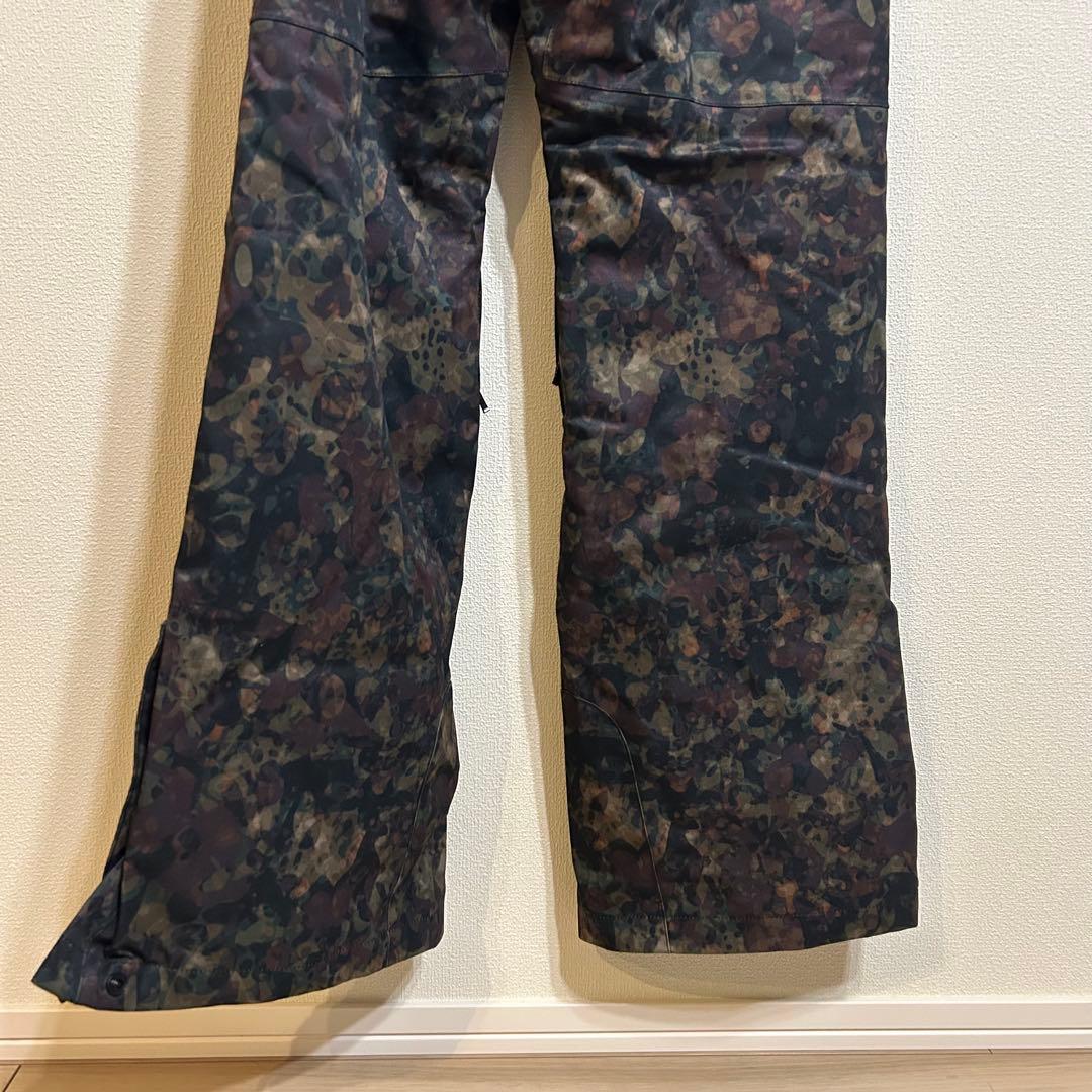 【美品】43DEGREES 迷彩　ビブパンツ　スノーボードウェア