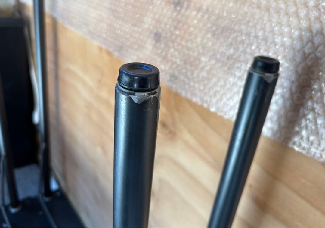 DICHOTOMIC ディコトミック アイアン 木製テーブル,幅140cm 中古