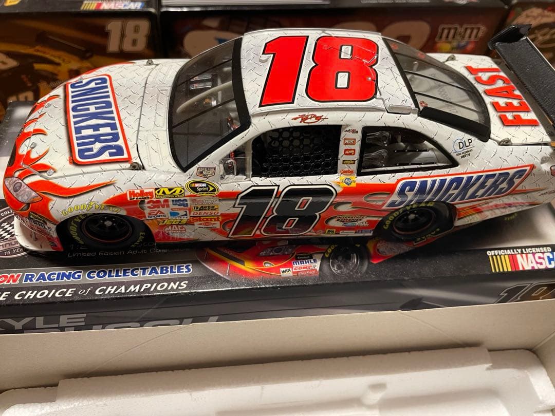 カイル・ブッシュ 2008 スニッカーズ フレイムス 1/24