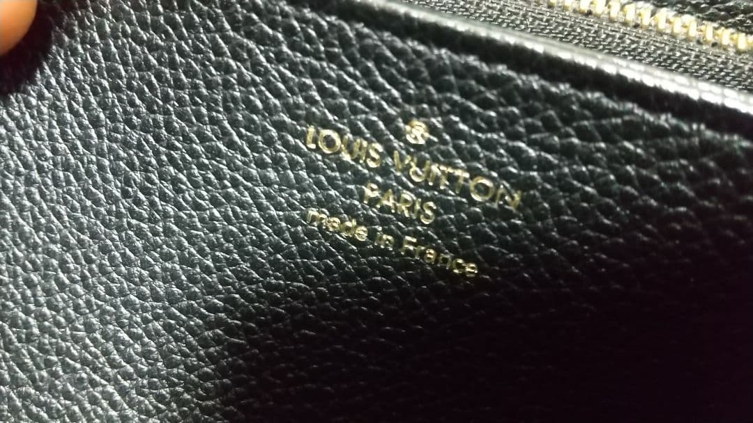 さくらさく　ルイヴィトン　アンプラント　長財布　ジッピーウォレット