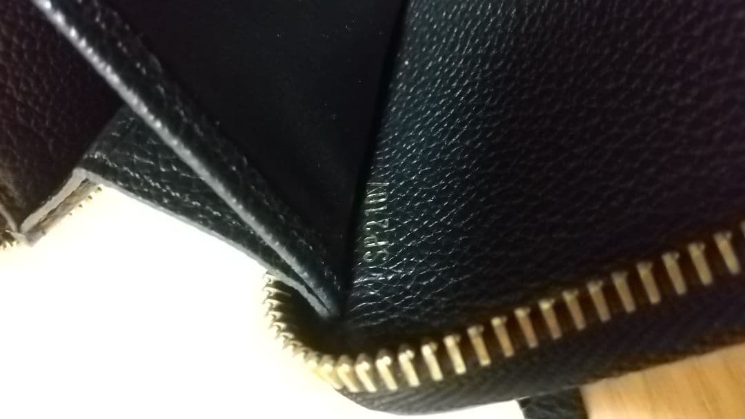 さくらさく　ルイヴィトン　アンプラント　長財布　ジッピーウォレット