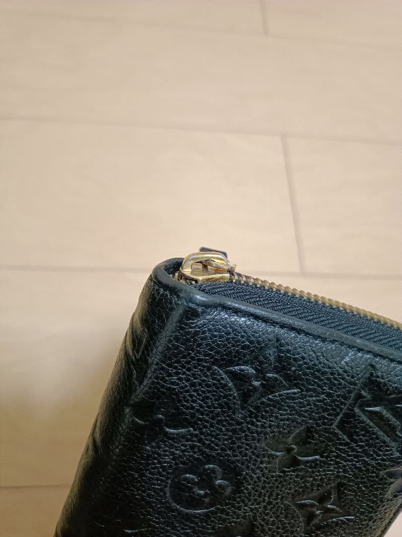 さくらさく　ルイヴィトン　アンプラント　長財布　ジッピーウォレット