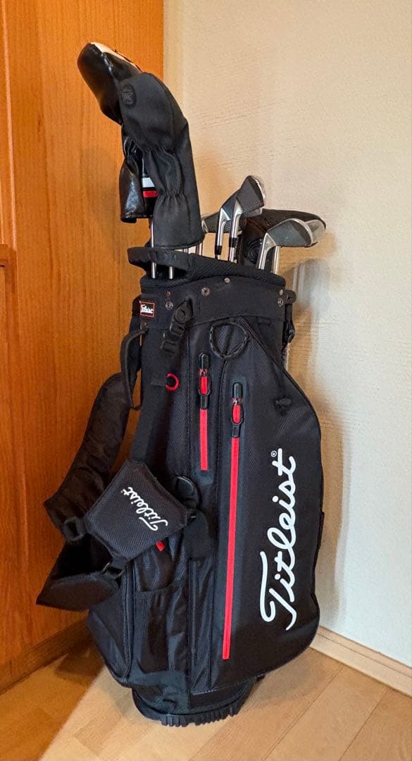 タイトリストPlayers 4 スタンドバッグ　ブラック&レッド　14分割式