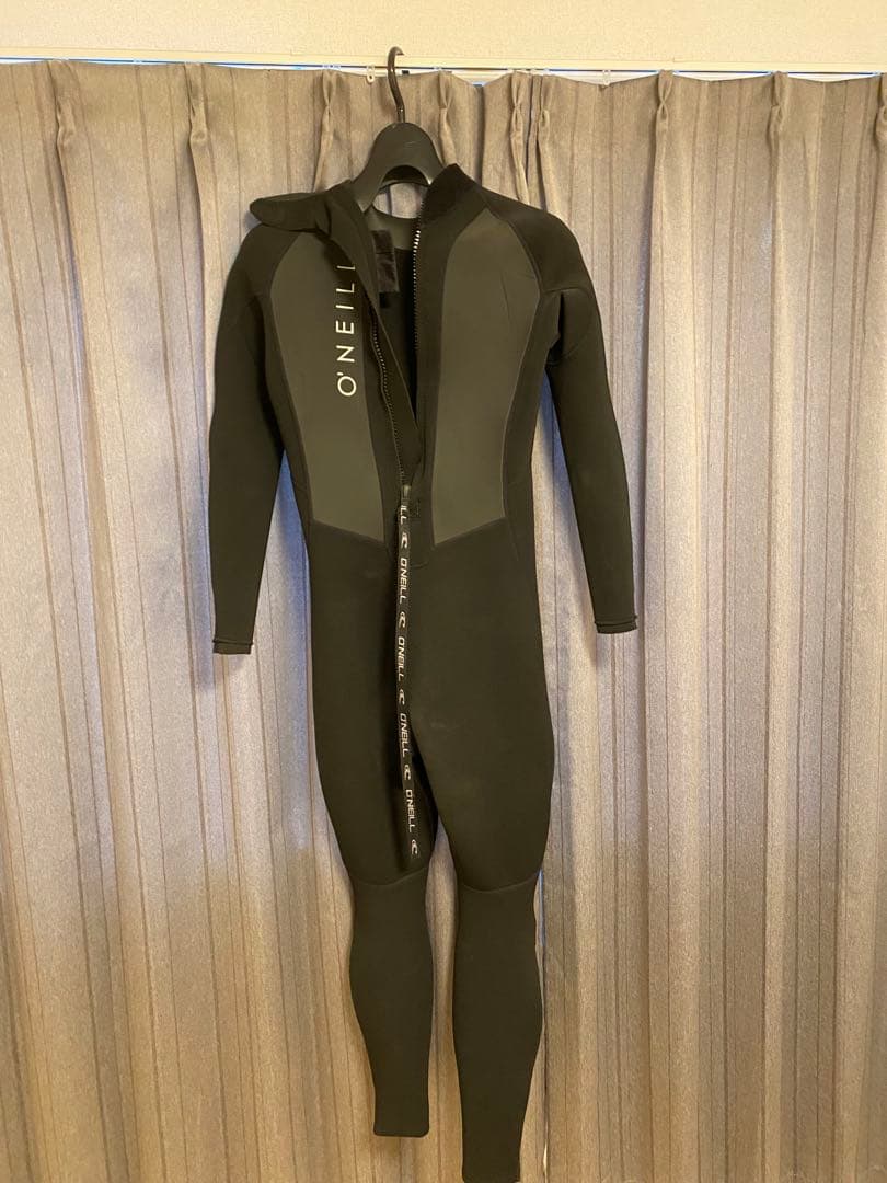 O'NEILL ウェットスーツ　フルスーツ 3mm/2mm 洗剤付