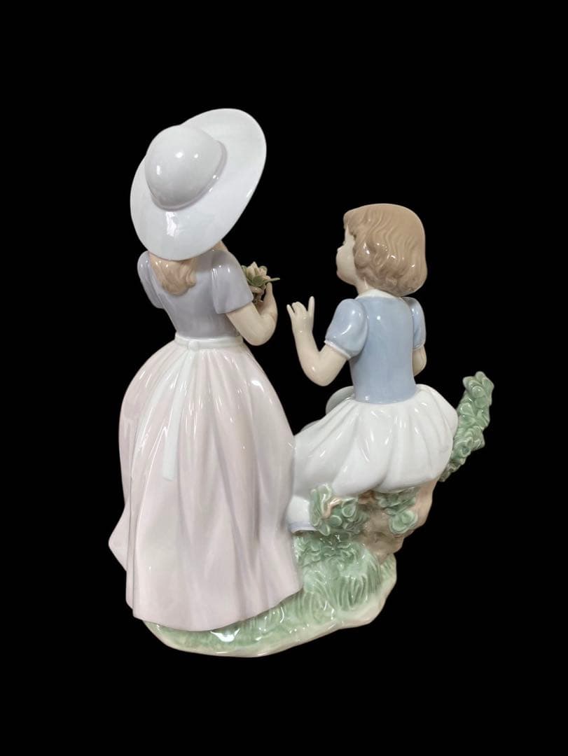 リヤドロ LLADRO 仲良しの2人 陶器人形 花と少女 置物(W)