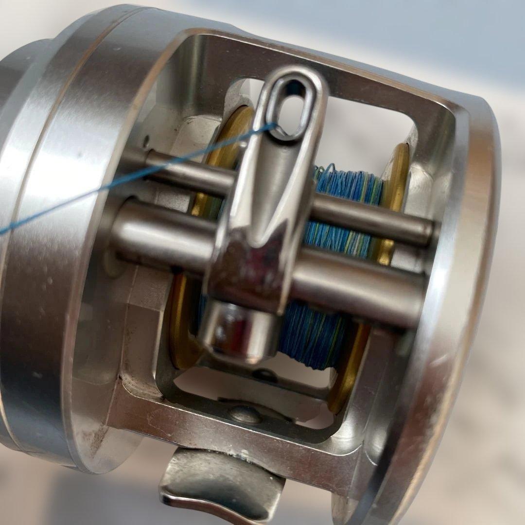 m*9様 SHIMANO CALCUTTA 800F リール