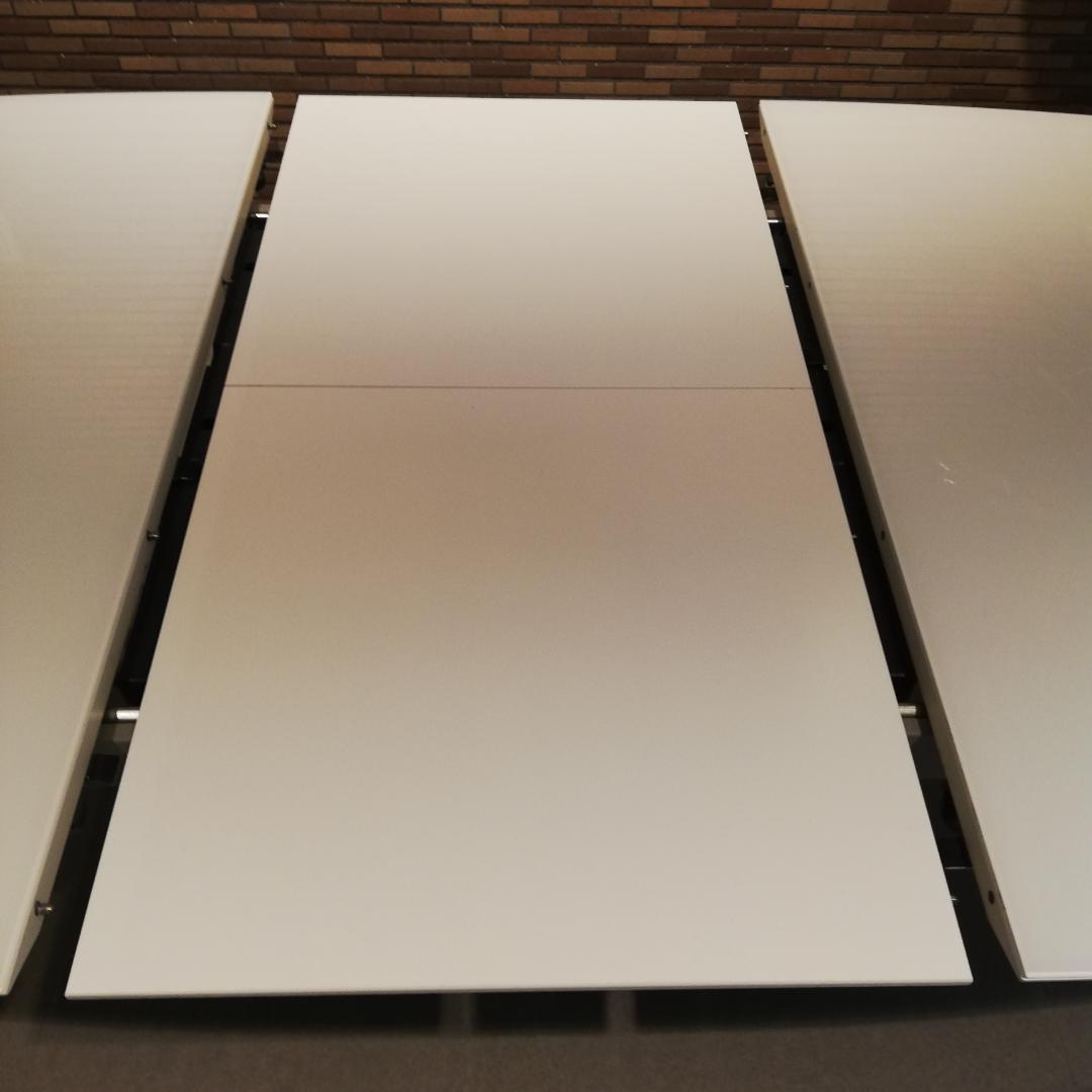 新春還元セール　美品♠Boconcept　ミラノ　伸長式　ダイニングテーブル