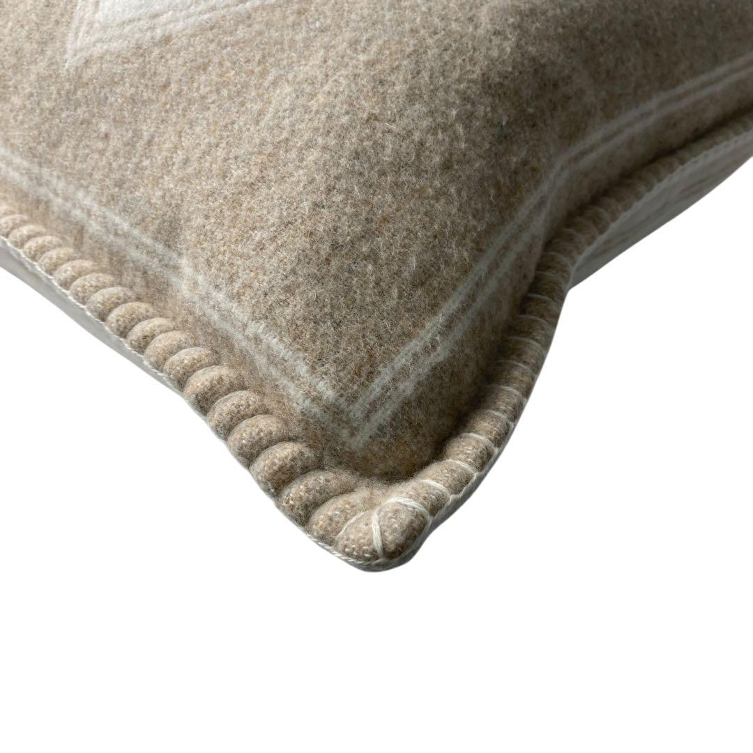 未使用 シャネルCHANEL ココマーク クッション カシミヤ