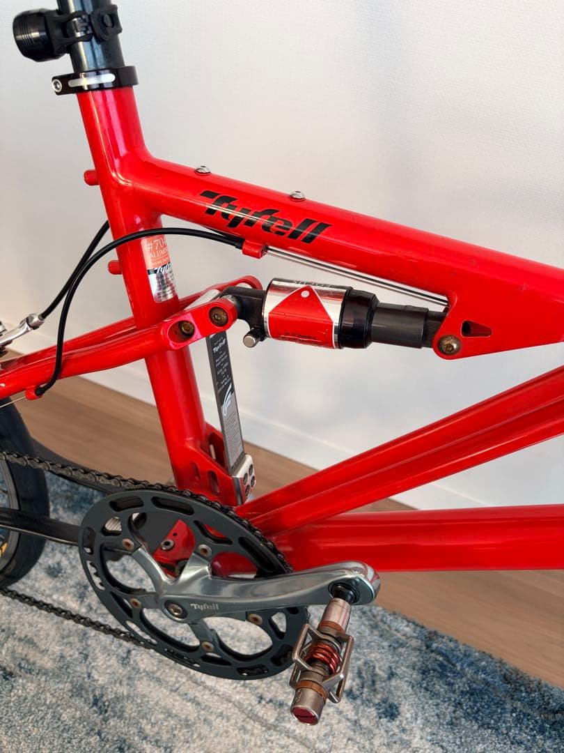 希少 タイレル Tyrell SZ フロントエアサス スポーツミニベロ 引取のみ