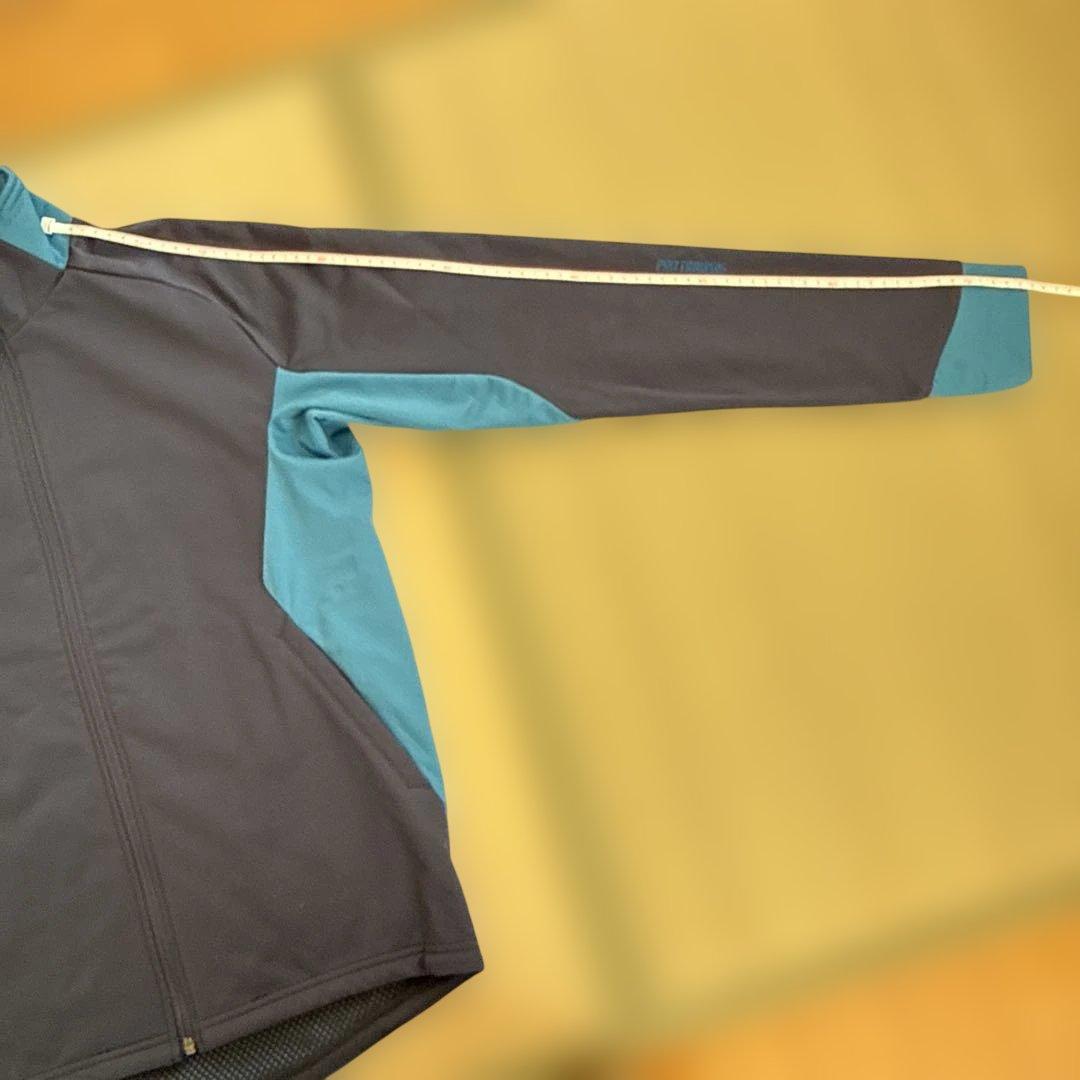 umbro 『PRO-TRAINING 』ウィンドブレーカー ネイビー/ブルー