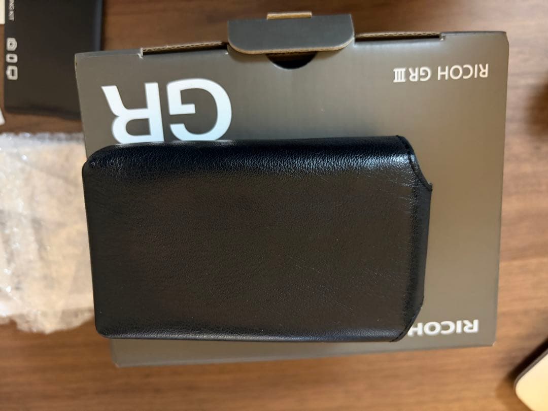 RICOH GR III 本体 バッテリー2個付き + gc-10 ソフトケース