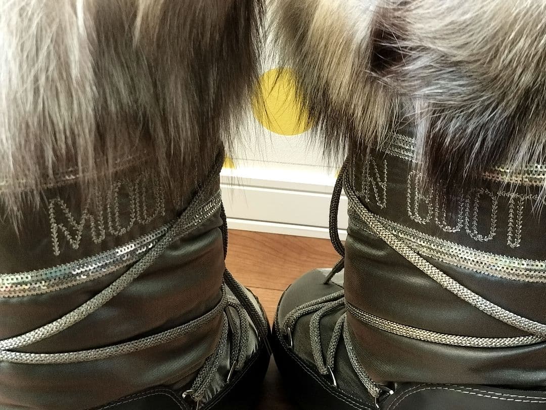 MOON BOOT スノーブーツ　フォックスファー　ITALY発ルーマニア製