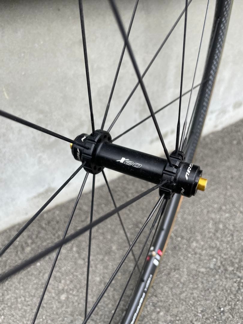 最終値下げ！TOKEN T28 カーボンホイール　1132g