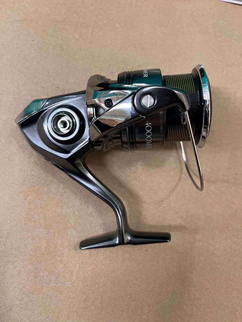 未使用　24 TWIN POWER 4000MHG　ツインパワーシマノ