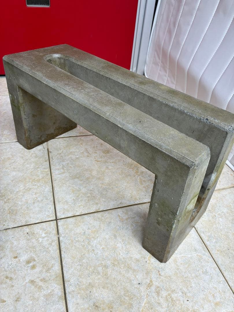 自転車スタンド　コンクリート製　特注品　 Coco