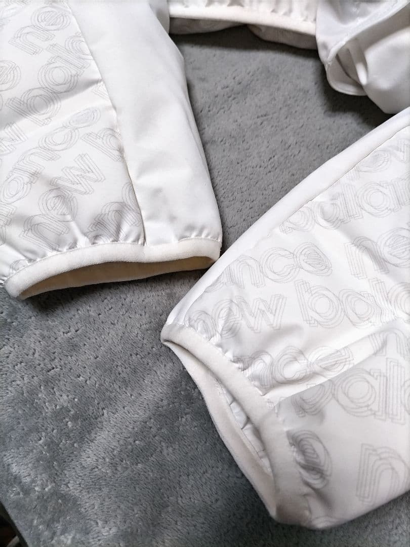 ニューバランスゴルフ　ダウンジャケット 総柄　白