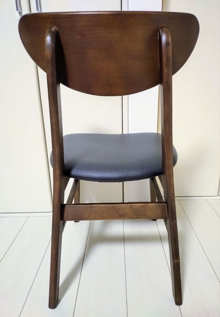 アンティーク調木製フレームダイニングチェア①