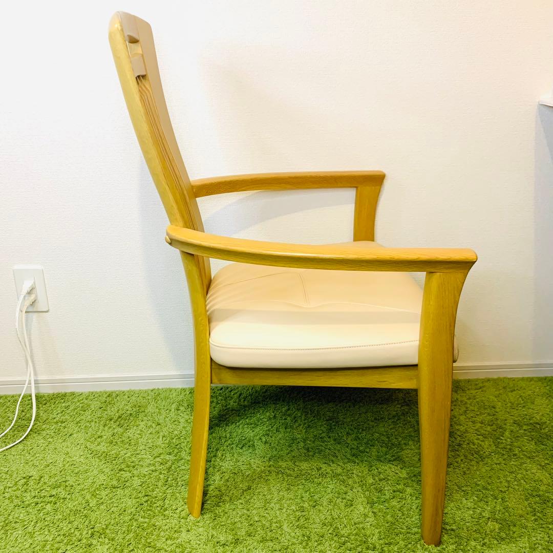 カリモク karimoku ダイニングチェア 肘掛け付き 上品デザイン