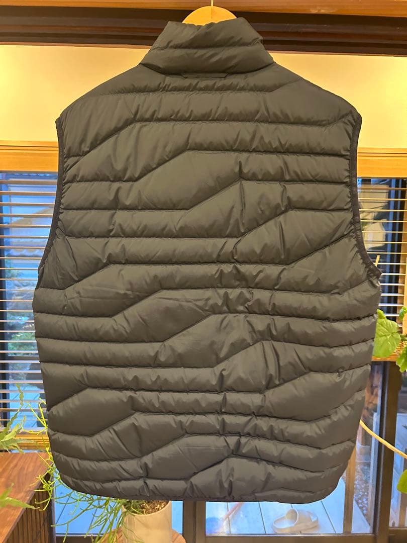 J.LINDEBERG ジェイリンドバーグ ライトダウンベスト ネイビー