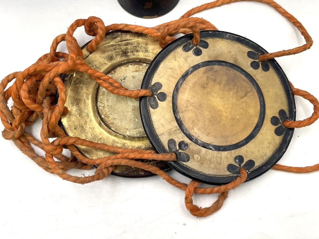 時代物 皮張り 小鼓 鼓 つづみ 和楽器 太鼓 打楽器 蒔絵 骨董 古玩 楽器