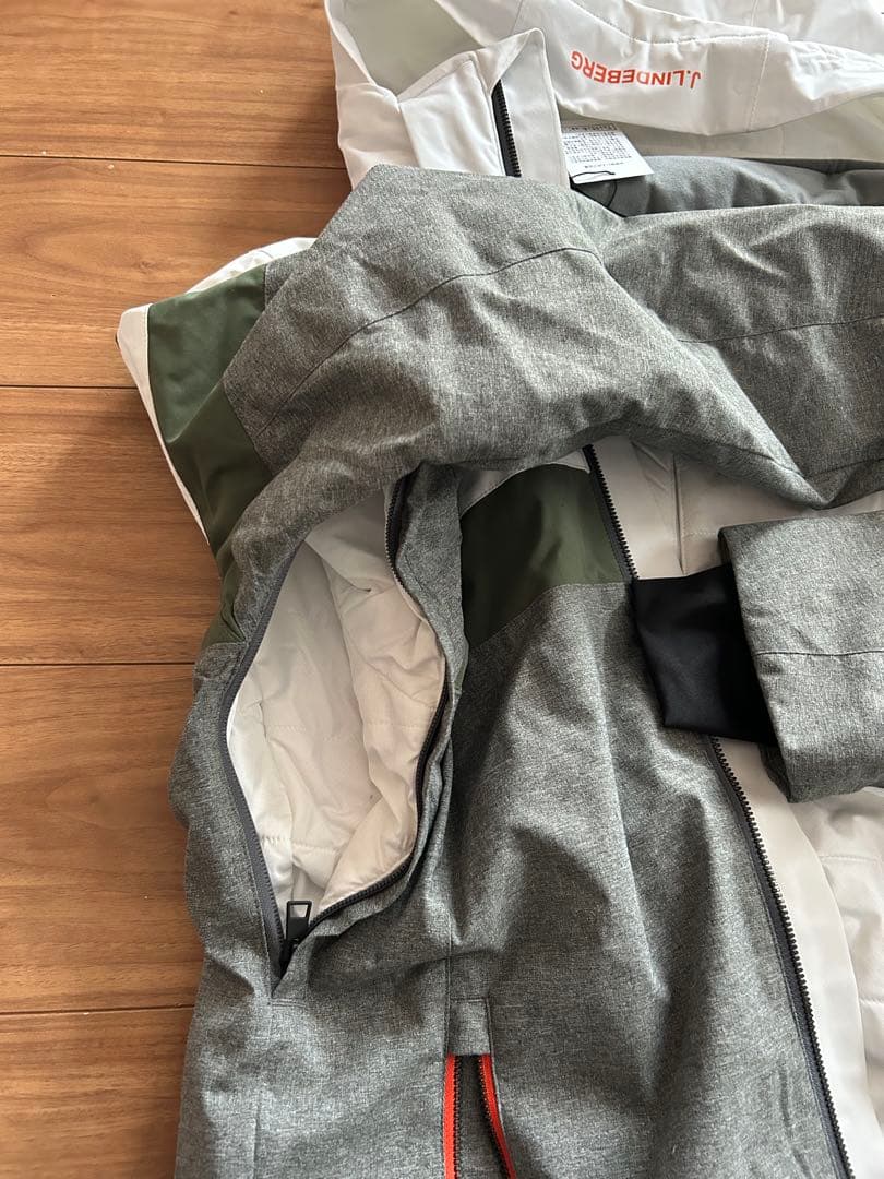 新品未使用　定価7.9万　J.LINDEBERG レディーススキーウェアＳ