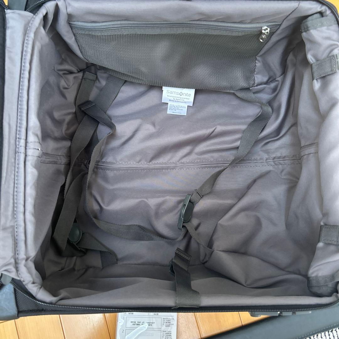Samsonite 黒 キャリーケース　機内持ち込み可能